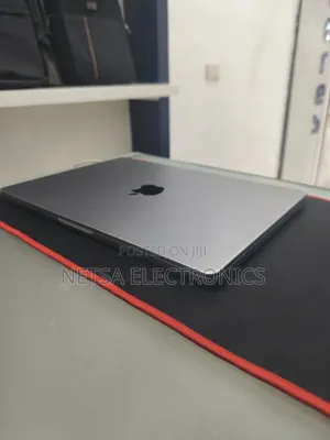 New Laptop Apple MacBook Pro 2021 M1 16GB Apple M1 Pro SSD 512GB