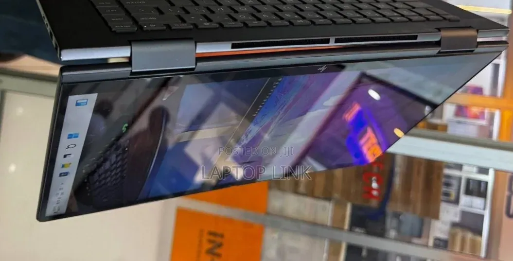 New Laptop HP Envy x360 8GB AMD Ryzen 5 SSD 512GB