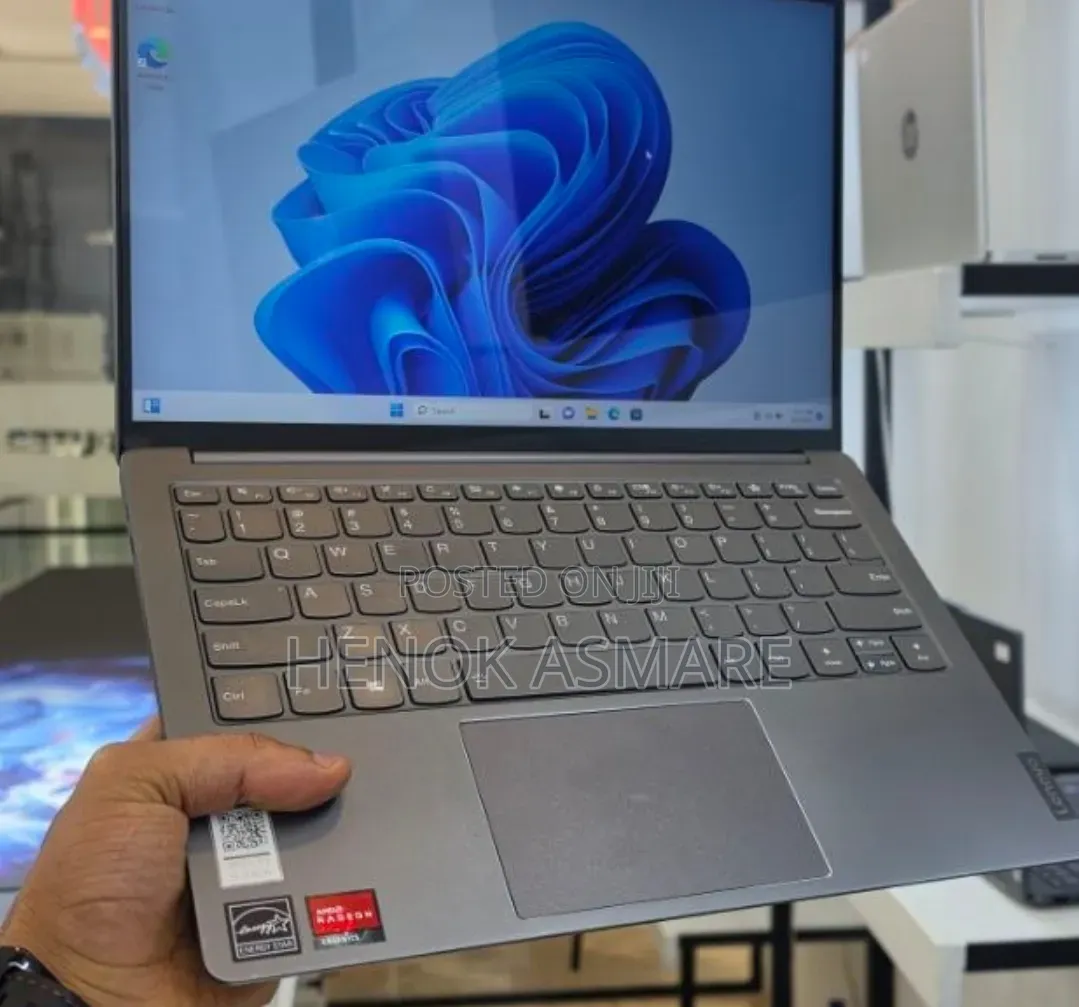 New Laptop Lenovo Ideapad 3 16GB AMD Ryzen 7 SSD 512GB