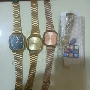 Stylish Casio Quartz Wristwatches for Men Women – Gold Chain