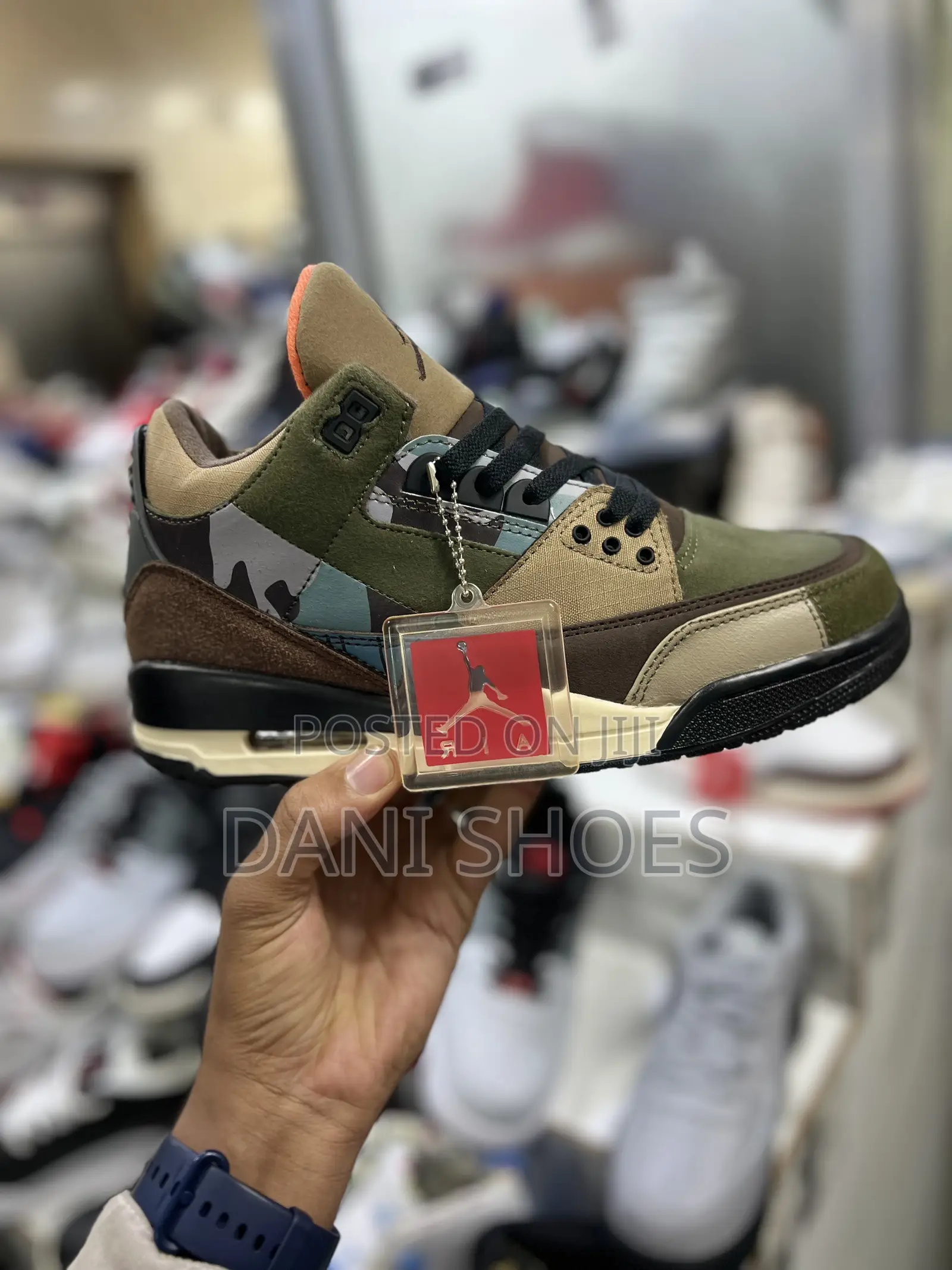 Air Jordan 4 Retro