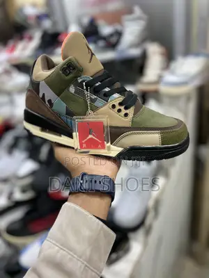 Air Jordan 4 Retro