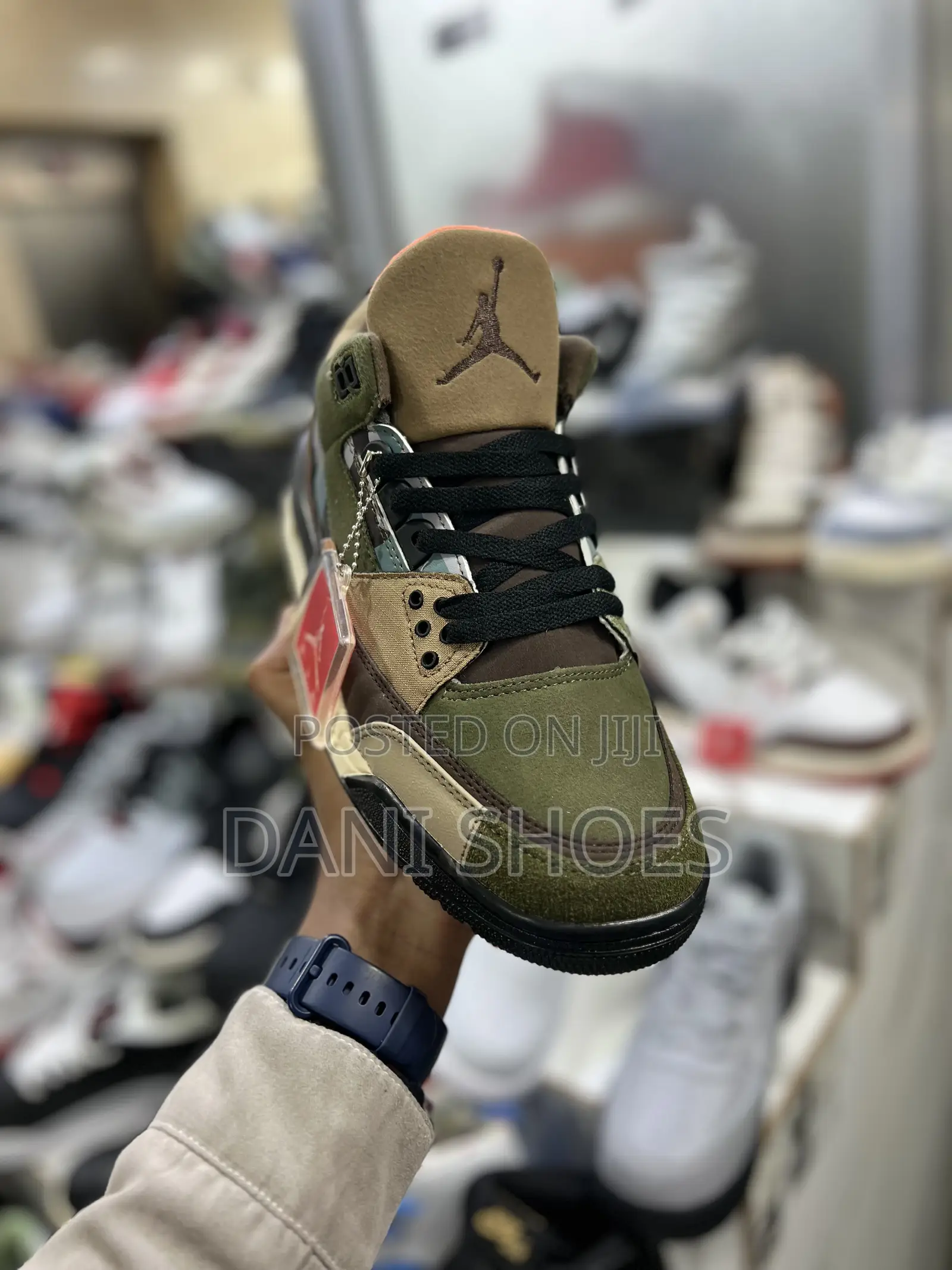 Air Jordan 4 Retro