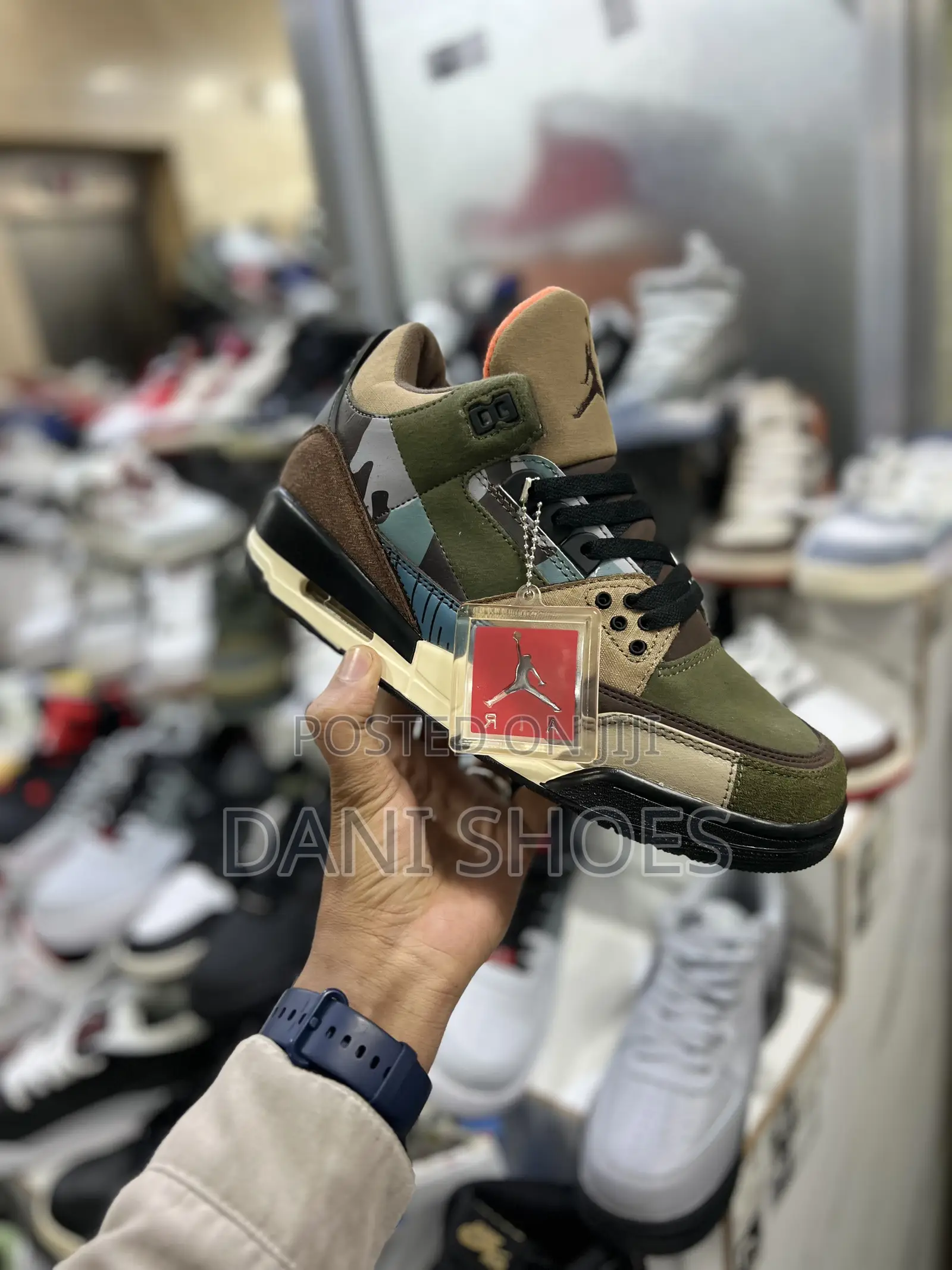 Air Jordan 4 Retro