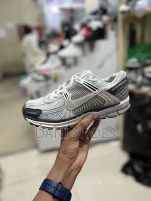 Nike Zoom Vomero 5