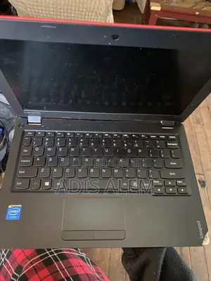 Laptop Lenovo 300e 2GB Intel Core Ultra 7 SSD 60GB