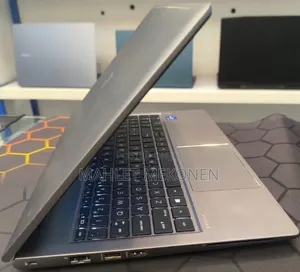 New Laptop HP ZBook Studio G8 16GB Intel Core i7 SSD 512GB