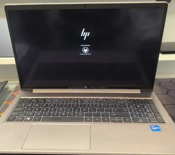 New Laptop HP ZBook Studio G8 16GB Intel Core i7 SSD 512GB