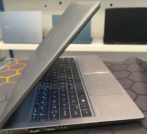 New Laptop HP ZBook Studio G8 16GB Intel Core i7 SSD 512GB