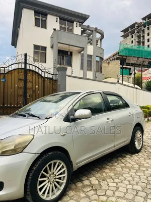 Toyota Belta 2007 Silver