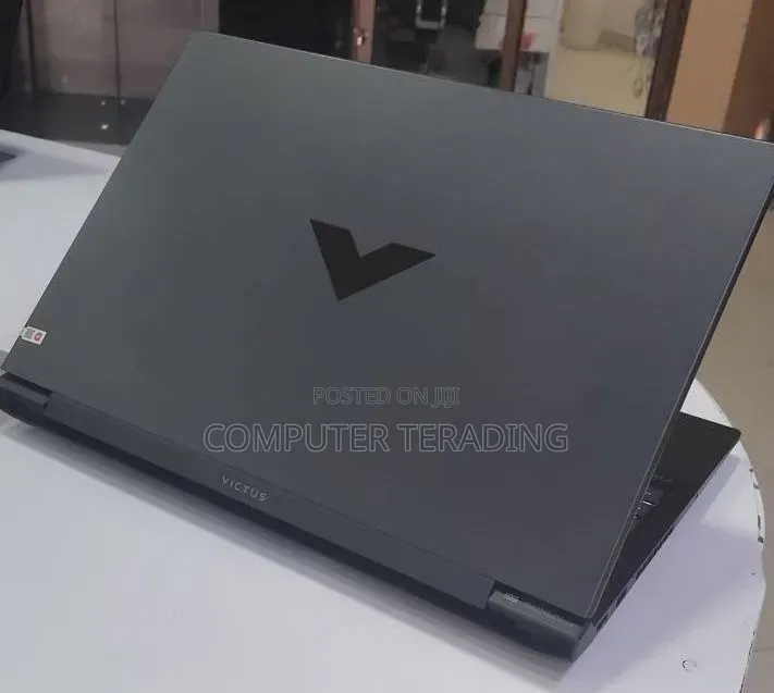 New Laptop HP Victus 15 16GB Intel Core i7 SSD 1T