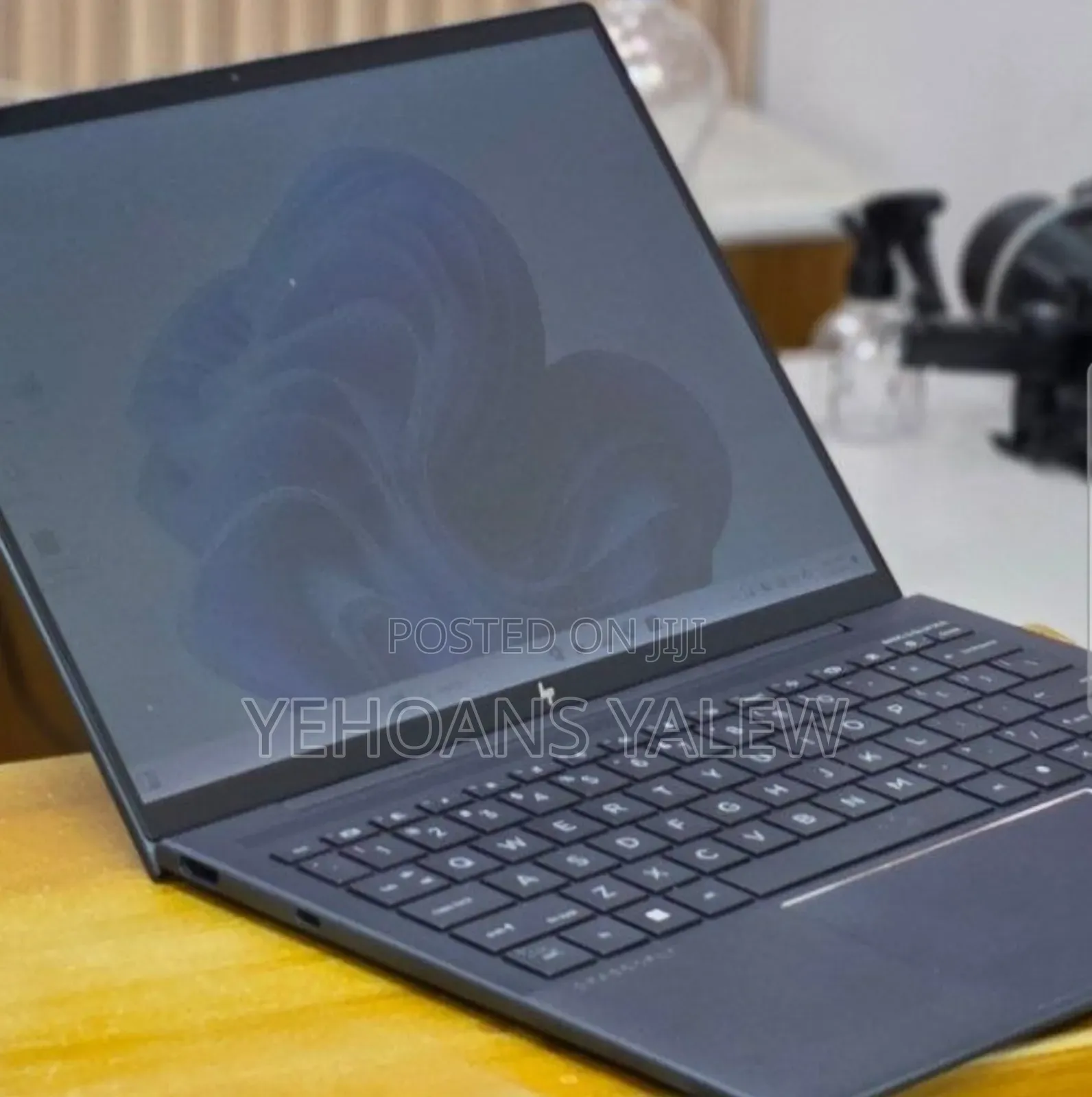 New Laptop HP Dragonfly G3 16GB Intel Core i7 SSD 512GB