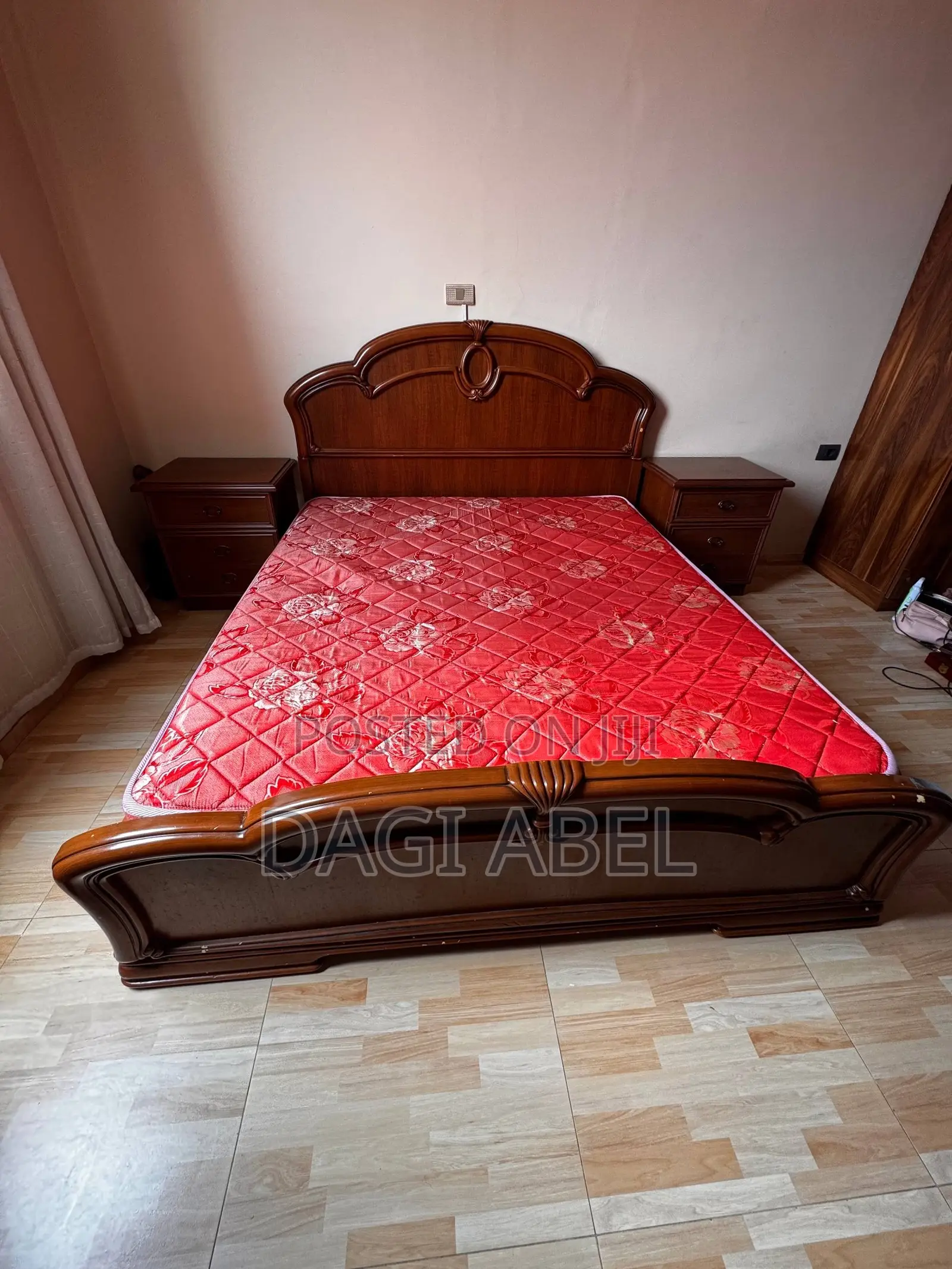 Bed, Dressing Table and Drawers(Set)