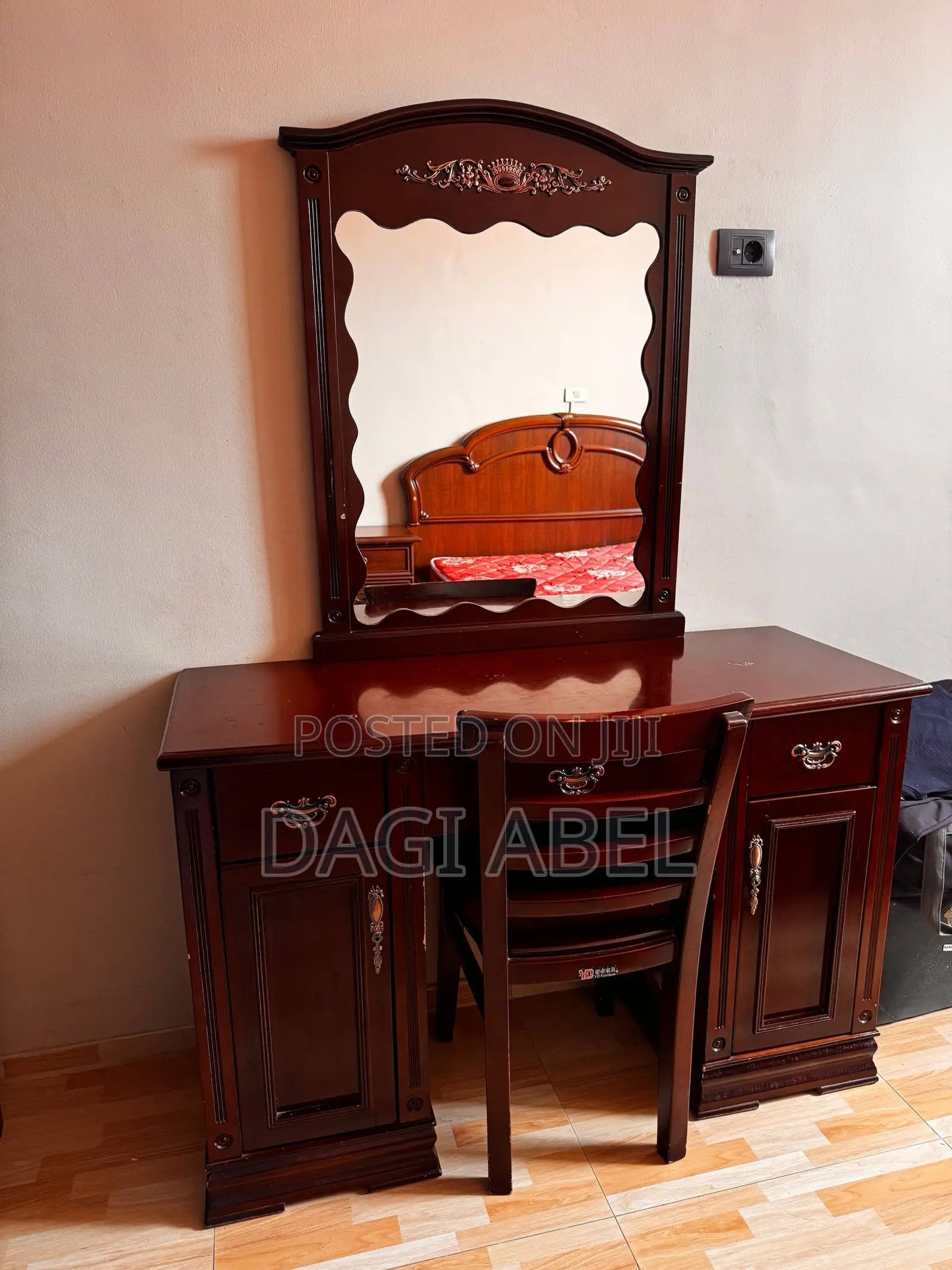 Bed, Dressing Table and Drawers(Set)