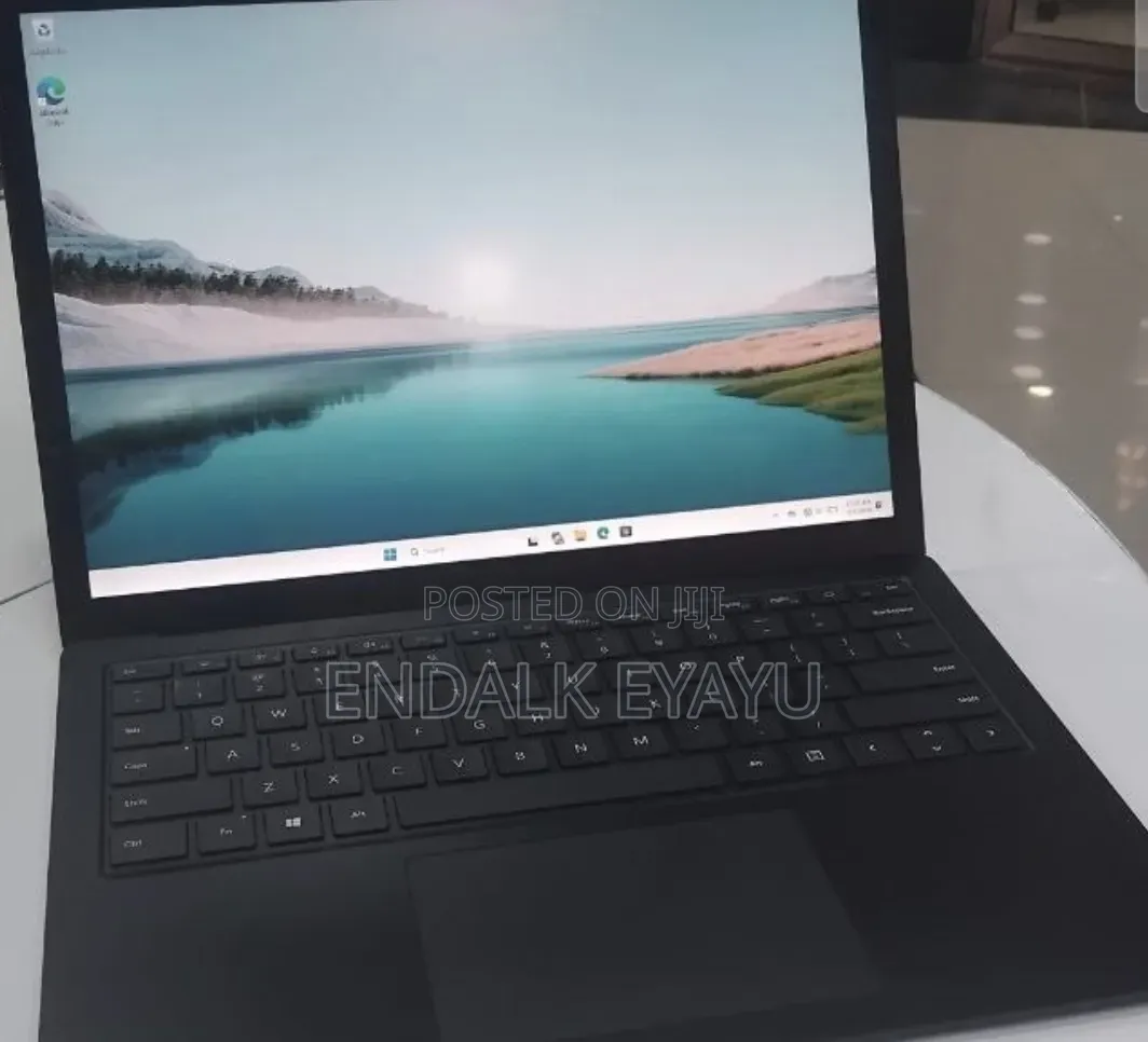 New Laptop Microsoft Surface Laptop 3 8GB Intel Core i5 SSD 256GB