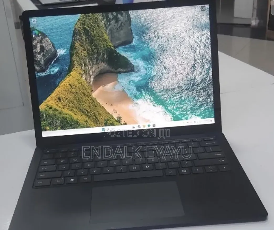 New Laptop Microsoft Surface Laptop 3 8GB Intel Core i5 SSD 256GB