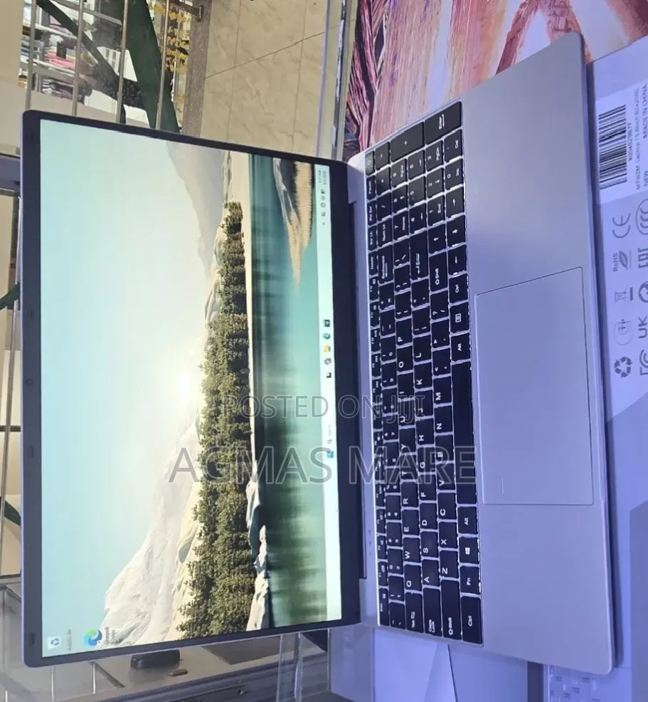 New Laptop 8GB Intel Core 2 Quad SSD 256GB