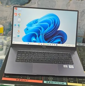 New Laptop Huawei MateBook 13 WRT-W19E 8GB Intel Core i3 SSD 256GB