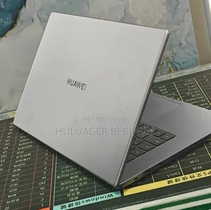 New Laptop Huawei MateBook 13 WRT-W19E 8GB Intel Core i3 SSD 256GB