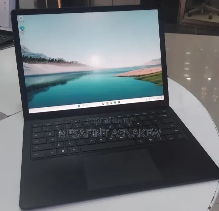 New Laptop Microsoft Surface 3 8GB Intel Core i5 SSD 256GB