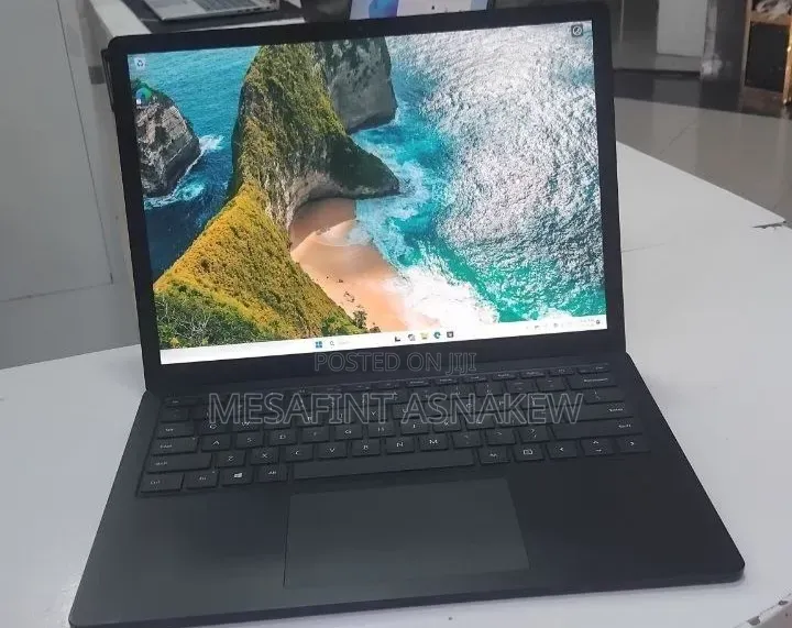 New Laptop Microsoft Surface 3 8GB Intel Core i5 SSD 256GB