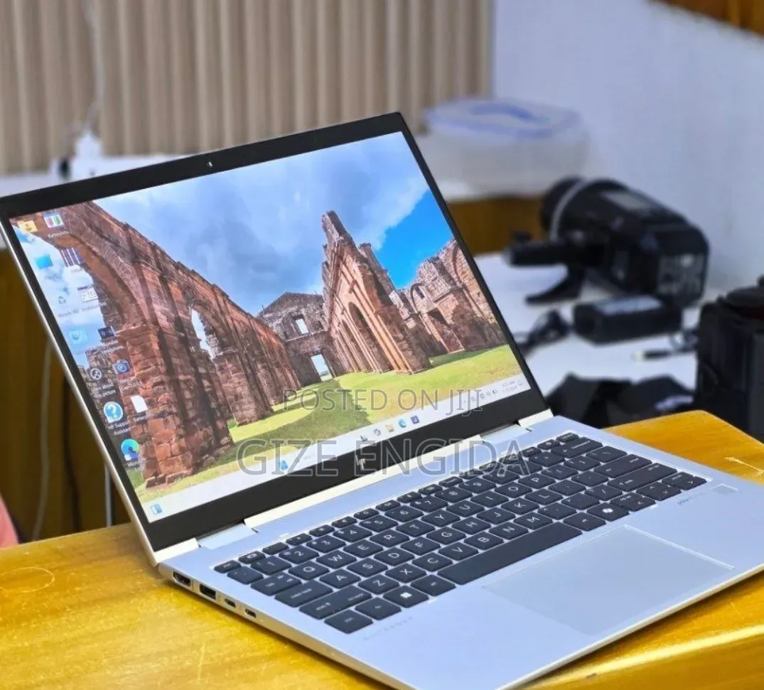New Laptop HP Elitebook 830 G11 16GB Intel Core Ultra 7 SSD 512GB