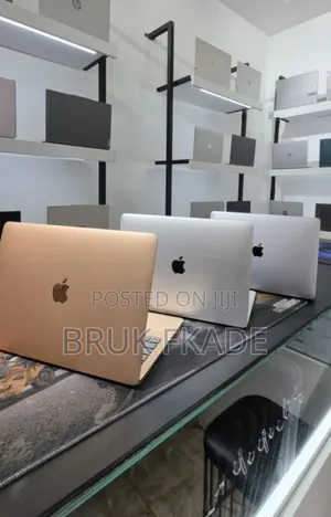 New Laptop Apple MacBook Air 2020 M1 8GB Apple M1 SSD 256GB