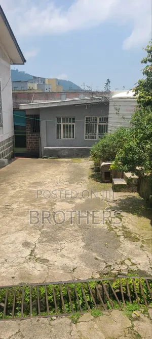7bdrm Villa in Arada for sale
