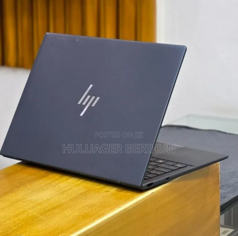 New Laptop HP Dragonfly G3 16GB Intel Core i7 SSD 512GB