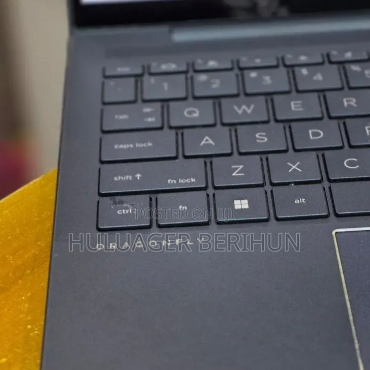 New Laptop HP Dragonfly G3 16GB Intel Core i7 SSD 512GB