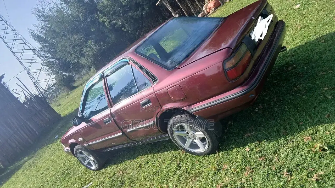 Toyota Corolla Sedan 1990 Burgundy