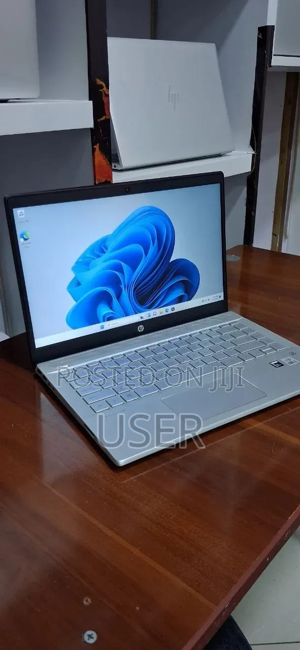 New Laptop HP Pavilion 15 8GB Intel Core i5 SSD 512GB