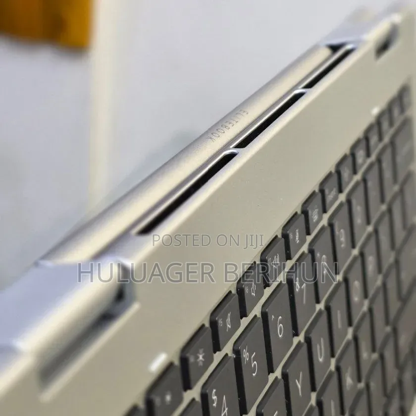 New Laptop HP Elitebook 830 G11 16GB Intel Core Ultra 7 SSD 512GB