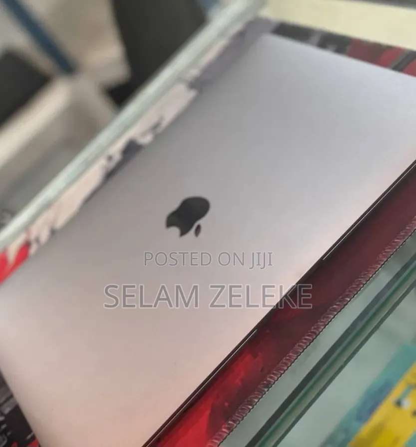 New Laptop Apple MacBook Air 8GB Apple M1 SSD 256GB