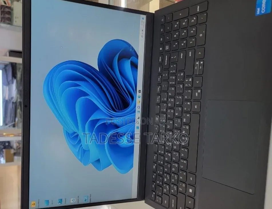 New Laptop Dell Vostro 15 3000 16GB Intel Core i5 SSD 512GB