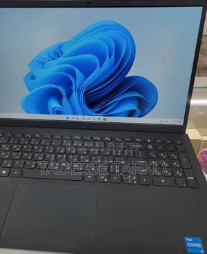 New Laptop Dell Vostro 15 3000 16GB Intel Core i5 SSD 512GB