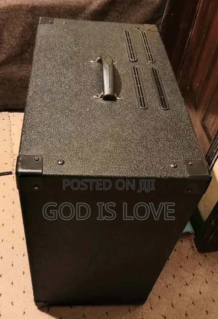 Peavy Bass Amplifier