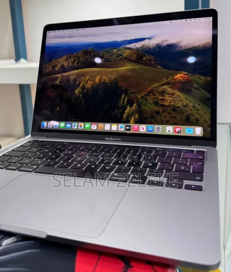 New Laptop Apple MacBook Pro 16GB Apple M1 SSD 512GB