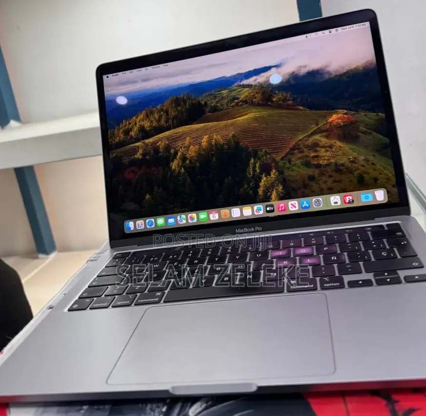 New Laptop Apple MacBook Pro 16GB Apple M1 SSD 512GB