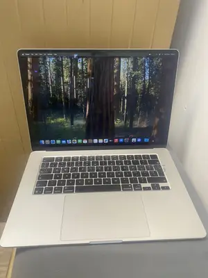 New Laptop Apple MacBook Air 2025 M4 16GB Apple M4 SSD 512GB