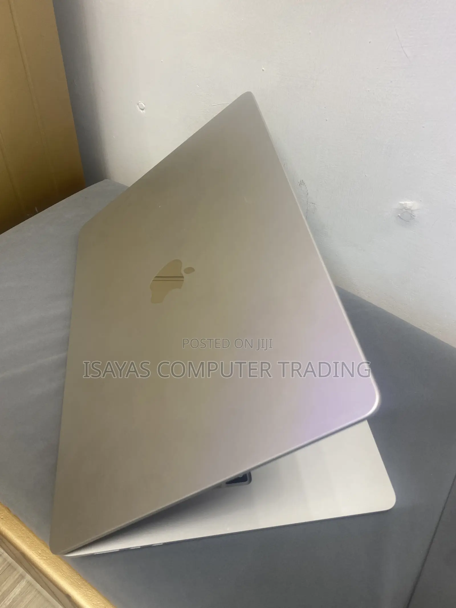 New Laptop Apple MacBook Air 2025 M4 16GB Apple M4 SSD 512GB