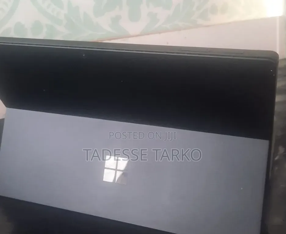 New Laptop Microsoft Surface Pro 6 8GB Intel Core i5 SSD 256GB