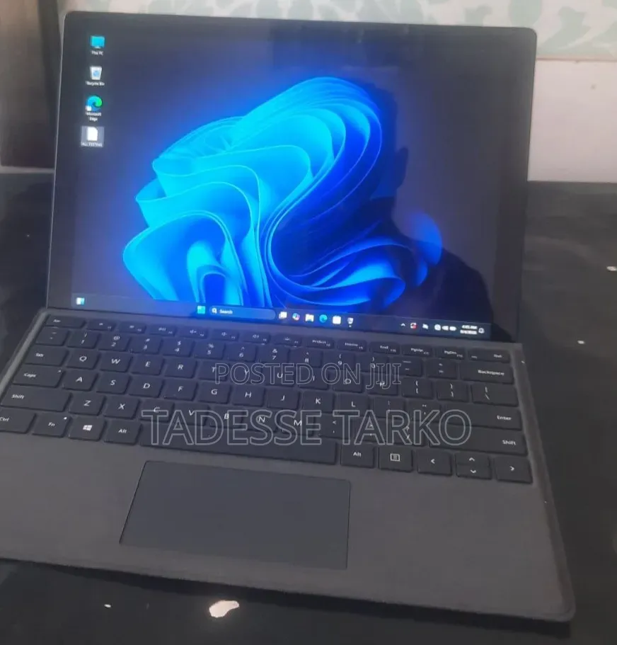 New Laptop Microsoft Surface Pro 6 8GB Intel Core i5 SSD 256GB