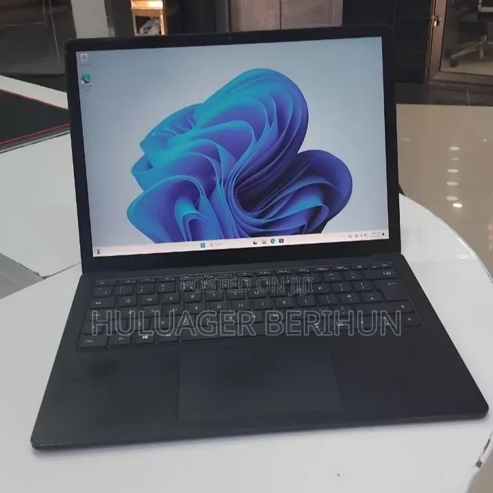 New Laptop Microsoft Surface Laptop 4 16GB Intel Core i7 SSD 512GB