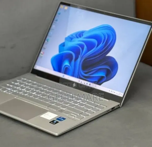 New Laptop HP Envy x360 16GB Intel Core i5 SSD 512GB