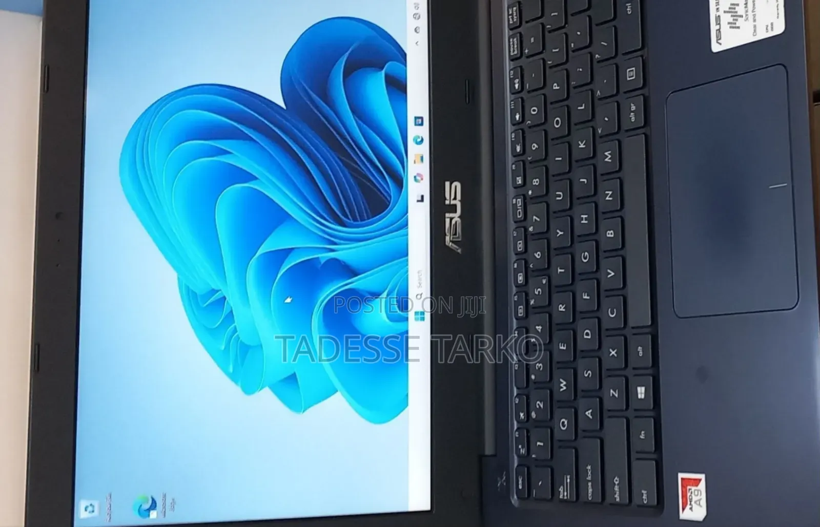 New Laptop Asus 8GB AMD SSD 256GB