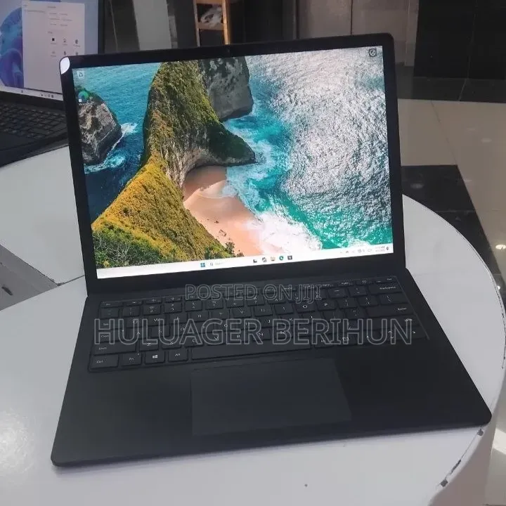 New Laptop Microsoft Surface Laptop 3 8GB Intel Core i5 SSD 256GB