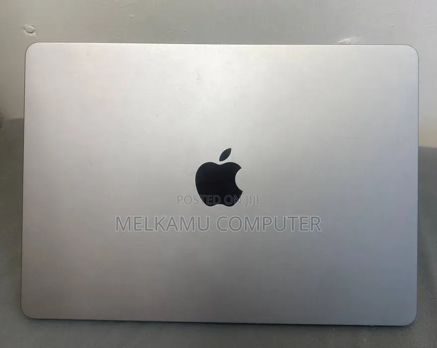 New Laptop Apple MacBook Pro 2024 M4 16GB Apple M4 SSD 512GB