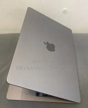 New Laptop Apple MacBook Pro 2024 M4 16GB Apple M4 SSD 512GB