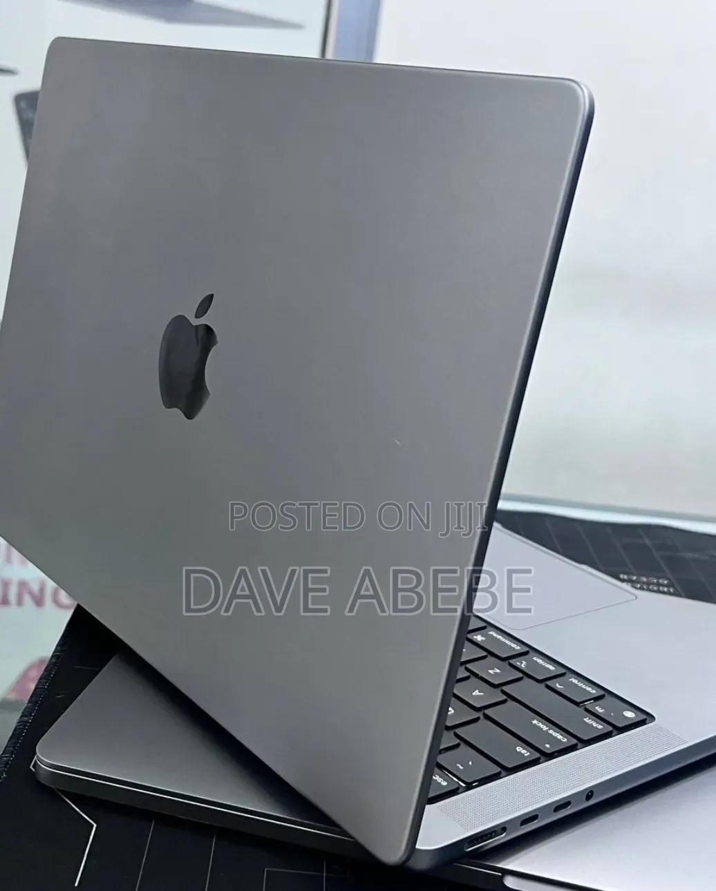 New Laptop Apple MacBook Pro 2021 M1 16GB Apple M1 Pro SSD 512GB